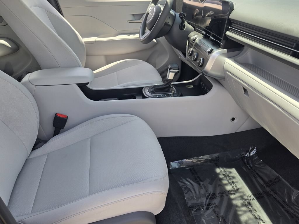 Certified 2026 Hyundai Kona SE FWD image 16