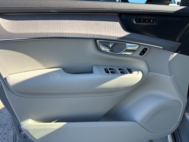 New 2026 Volvo XC90 B6 Ultra image 12