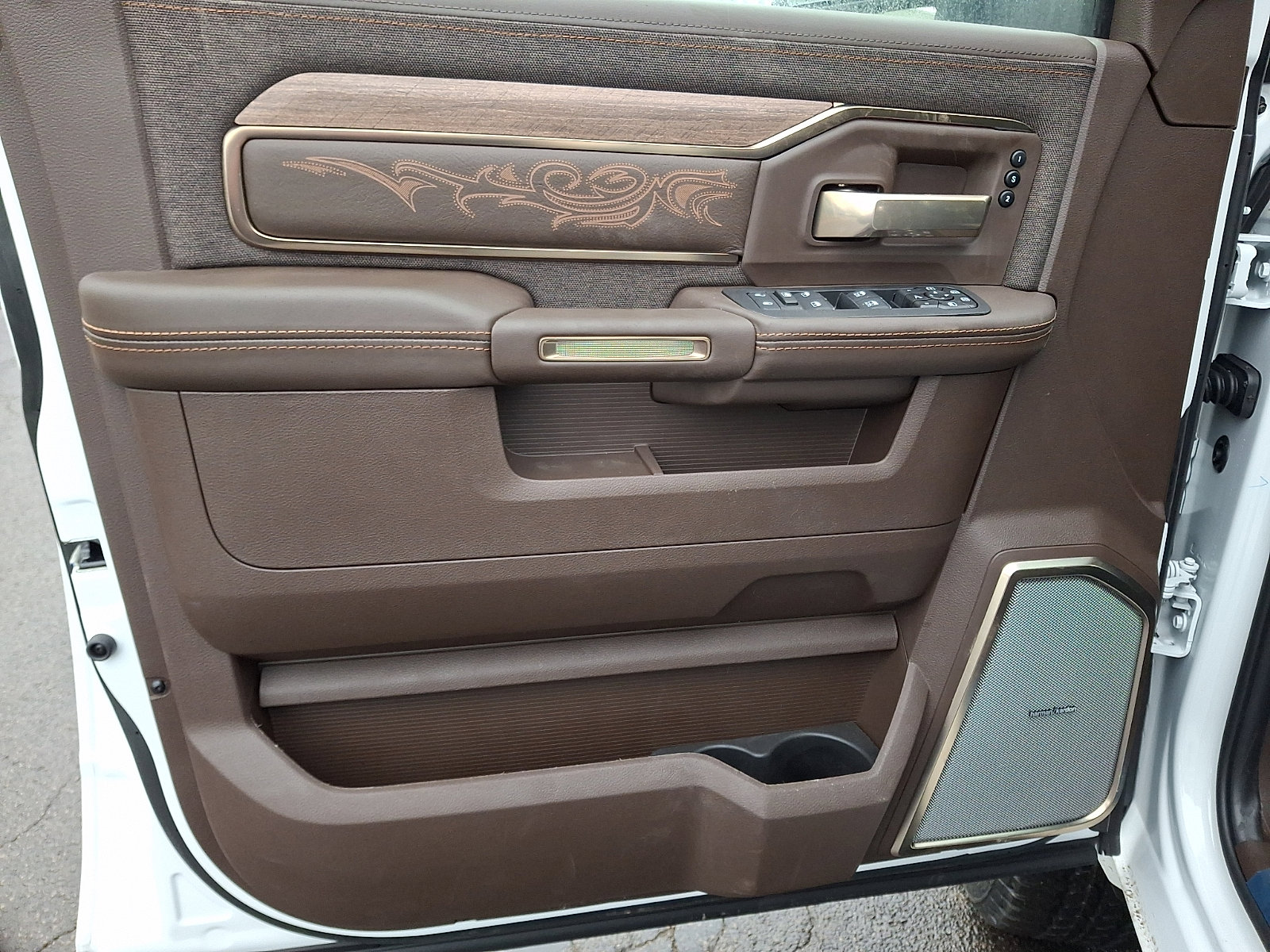 New 2026 RAM 2500 Limited image 9