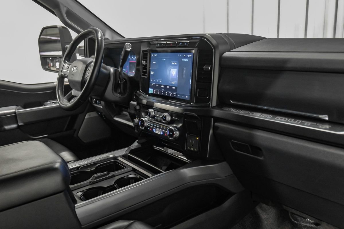 Used 2024 Ford F350 Lariat AWD/4WD image 12