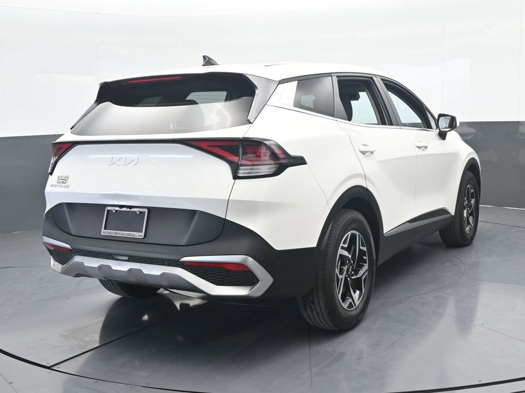 Used 2024 Kia Sportage LX FWD image 5