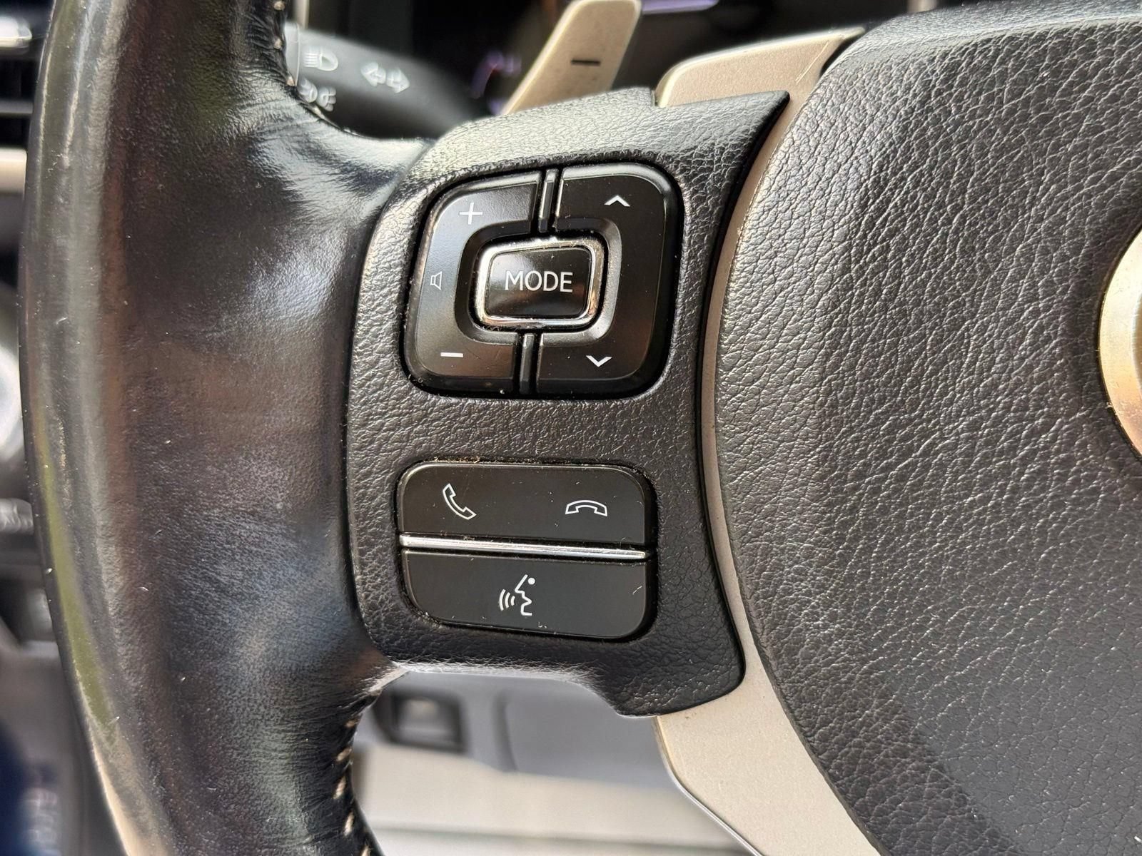Used 2017 Lexus IS 300 AWD w/ Premium Package image 39