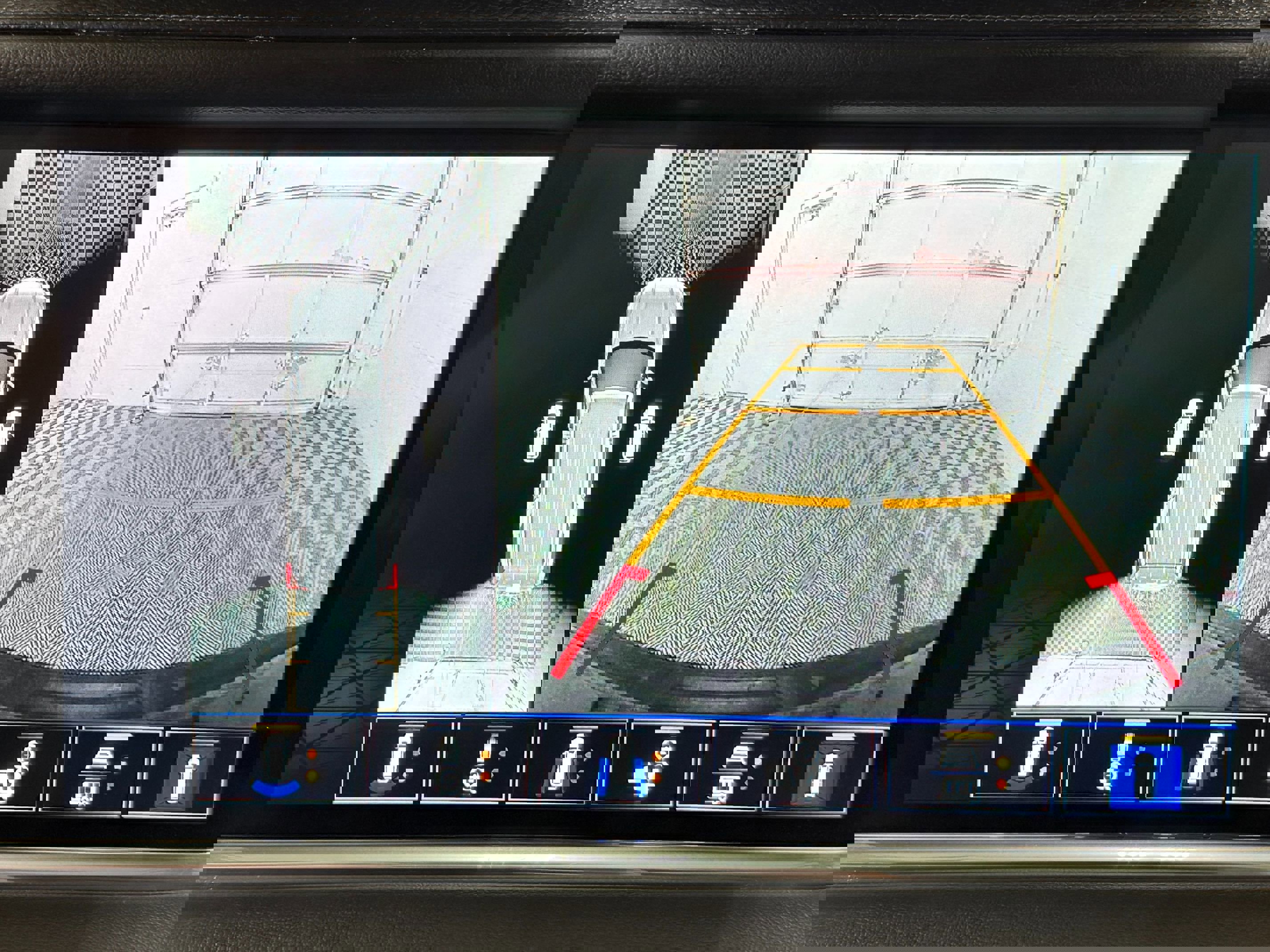 Used 2023 GMC Yukon Denali image 29