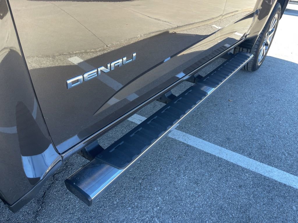 Used 2019 GMC Canyon Denali image 10