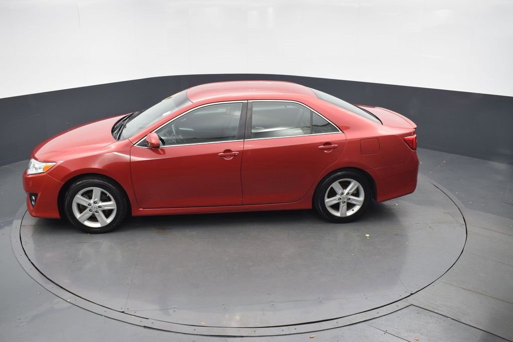 Used 2013 Toyota Camry SE image 40