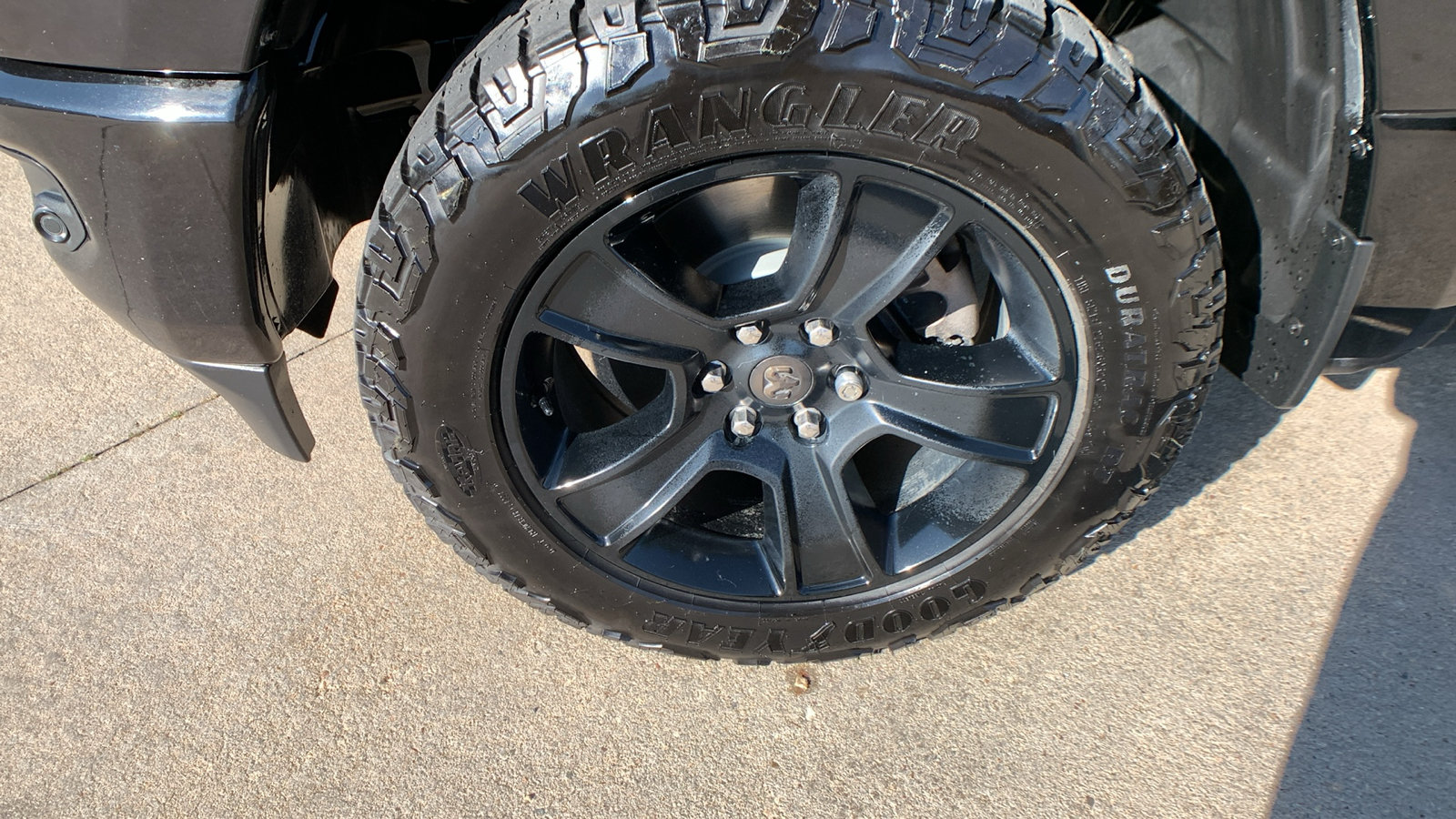 Used 2020 RAM 1500 Big Horn AWD/4WD image 9