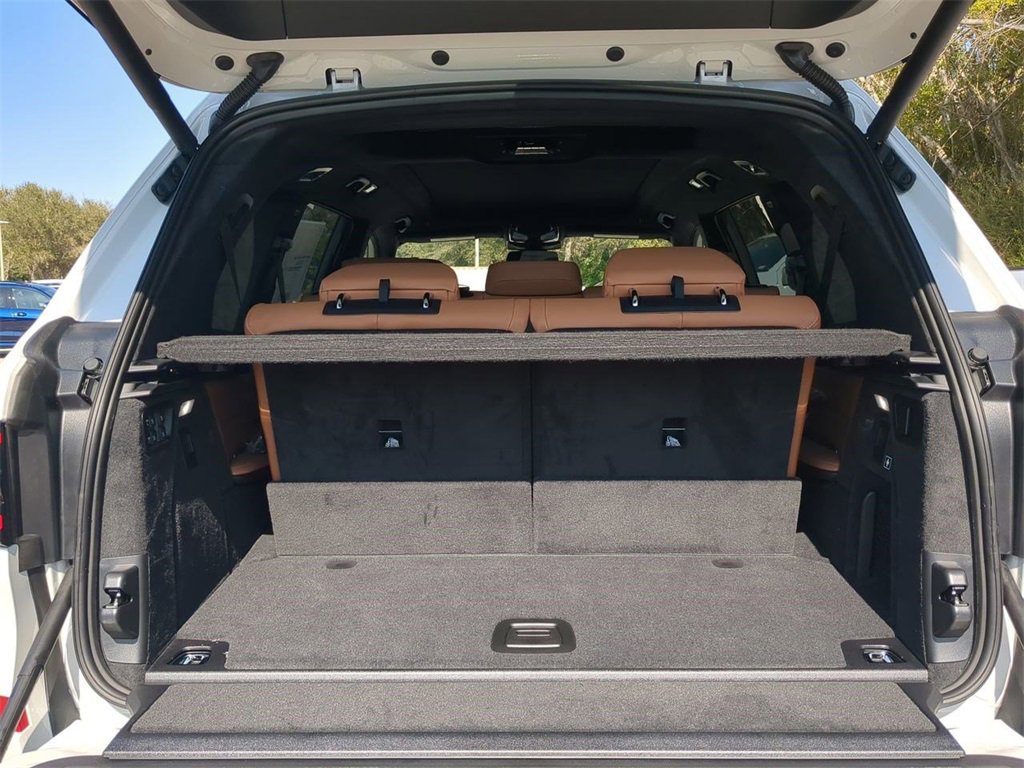 New 2026 BMW X7 xDrive40i w/ Executive Package image 13