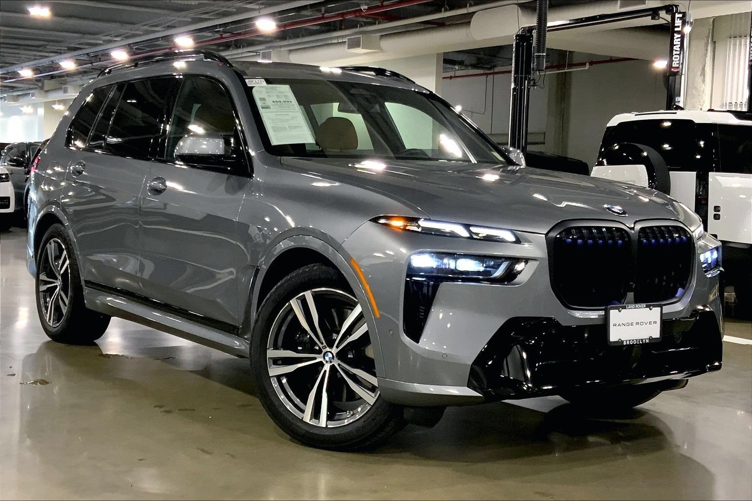 Used 2026 BMW X7 xDrive40i w/ M Sport Package AWD/4WD image 2