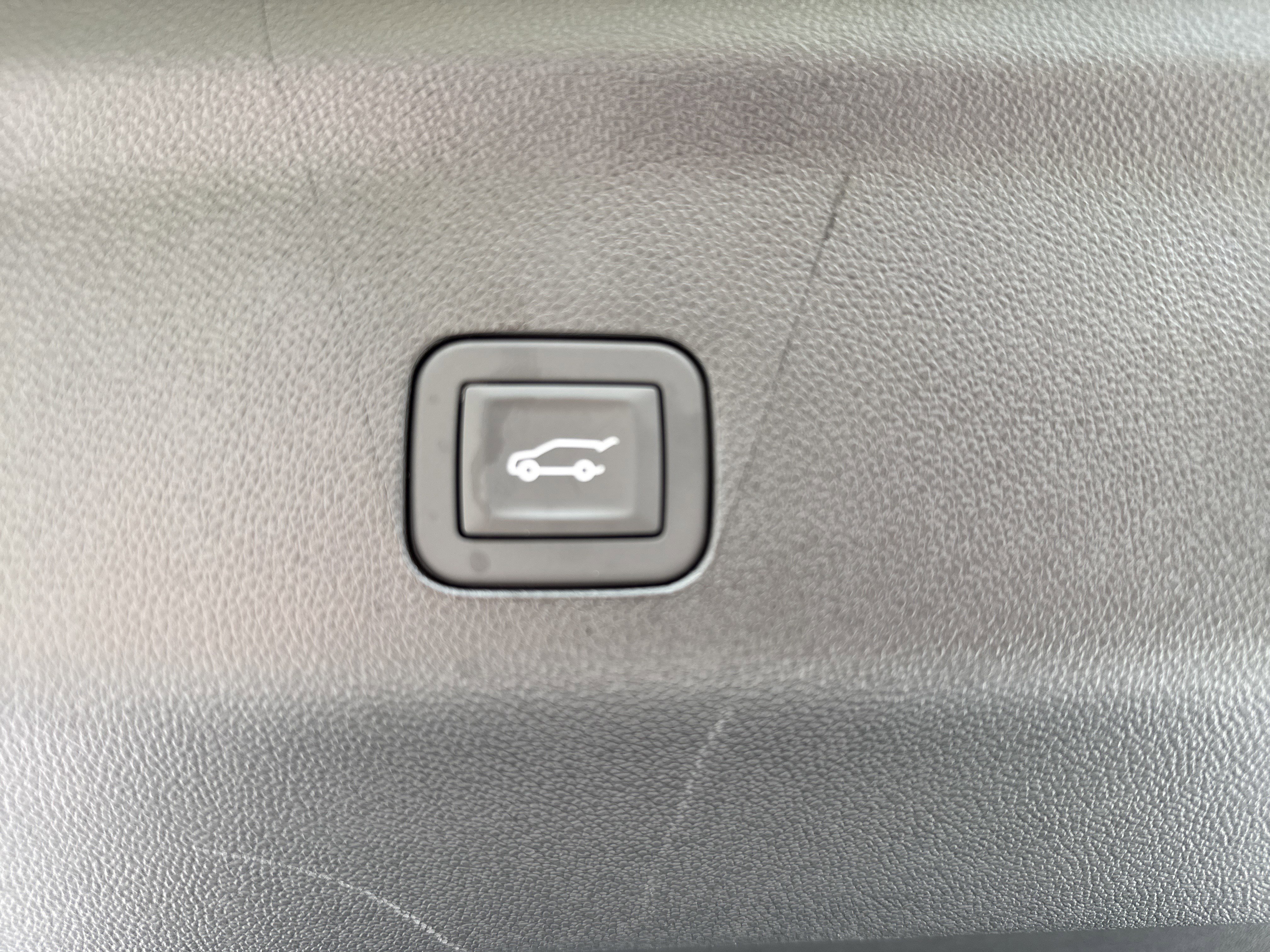 Used 2026 GMC Yukon Denali Ultimate w/ LPO, Floor Liner Package image 40