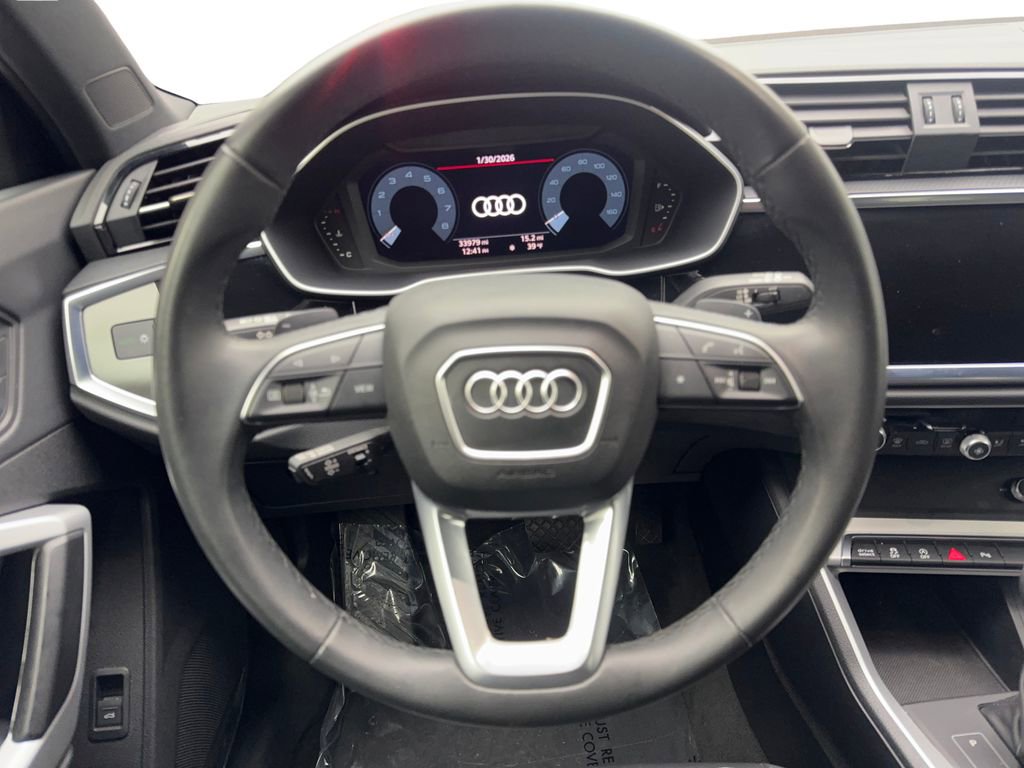 Used 2025 Audi Q3 2.0T Premium image 57