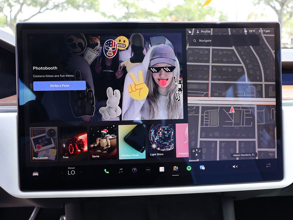 Used 2022 Tesla Model S image 51