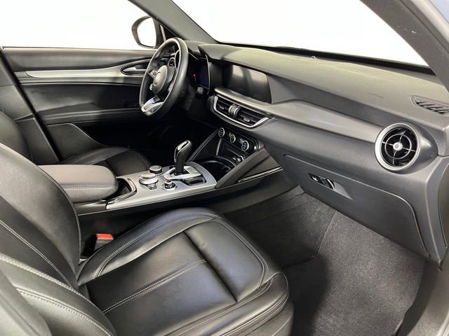 Used 2024 Alfa Romeo Stelvio Ti image 47