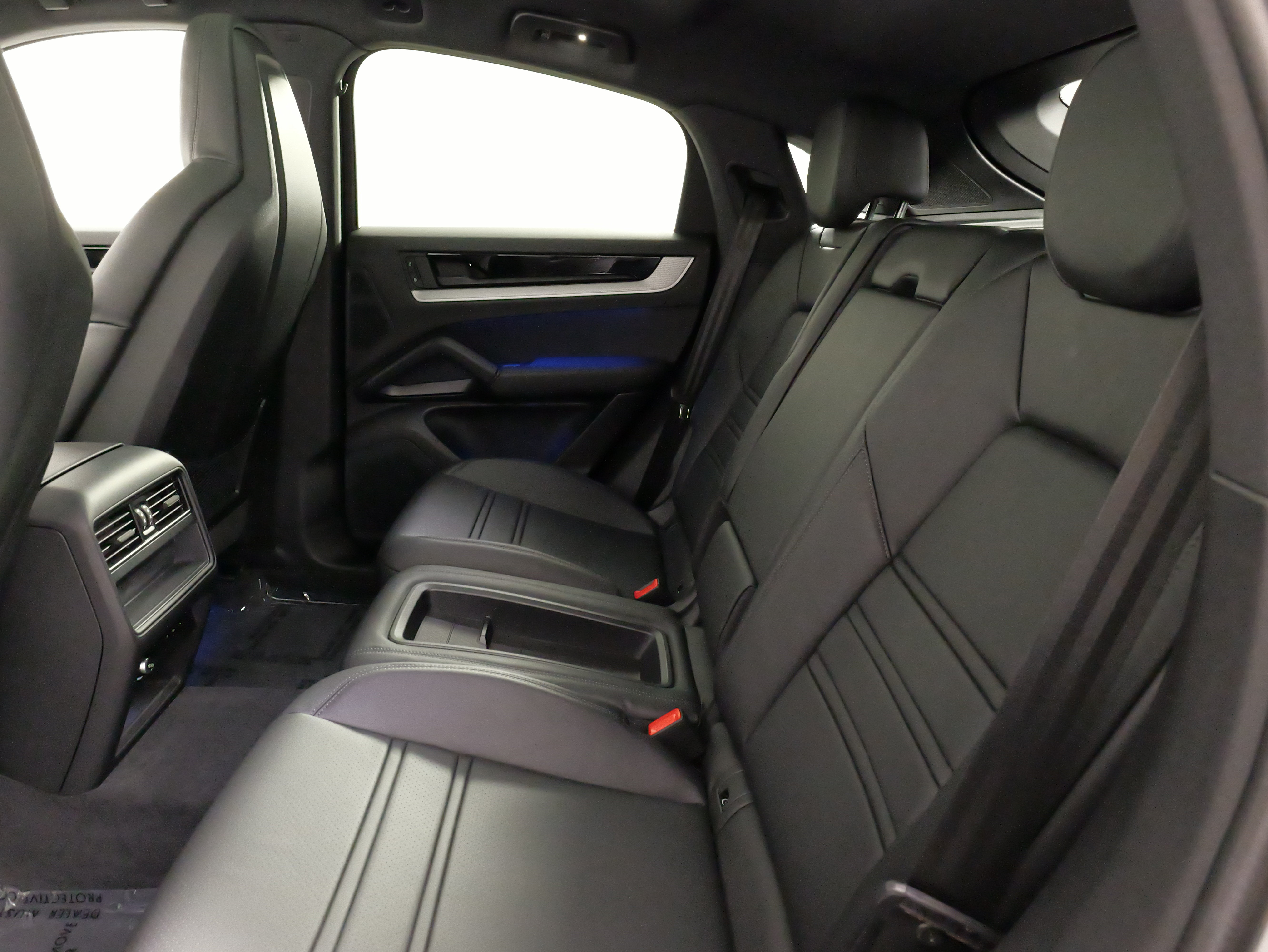 Used 2024 Porsche Cayenne S AWD/4WD image 35