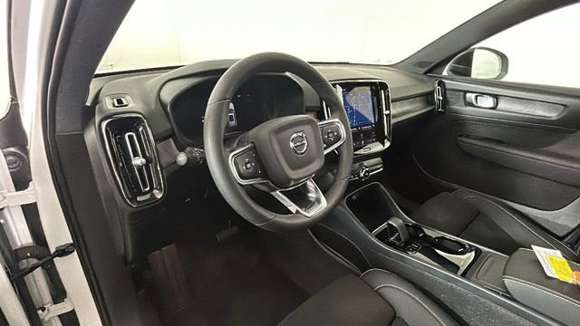 Used 2023 Volvo XC40 Recharge Plus AWD/4WD image 13