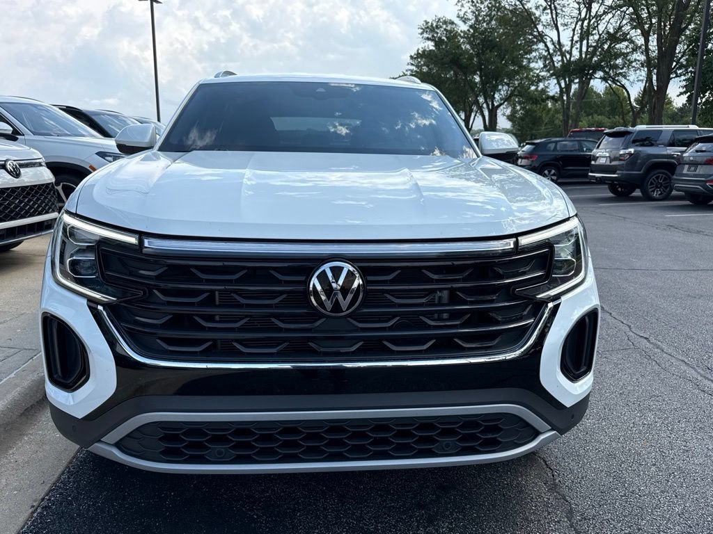 Used 2024 Volkswagen Atlas Cross Sport SE AWD/4WD image 9
