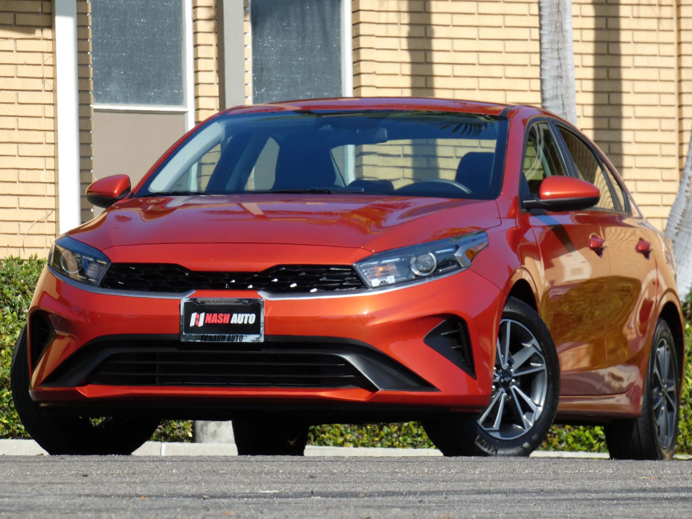 Used 2023 Kia Forte LXS image 2