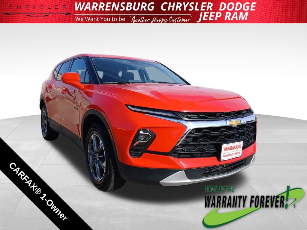 Used 2025 Chevrolet Blazer LT image 1