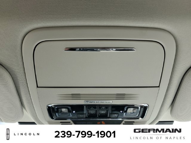 New 2025 Lincoln Aviator AWD image 32
