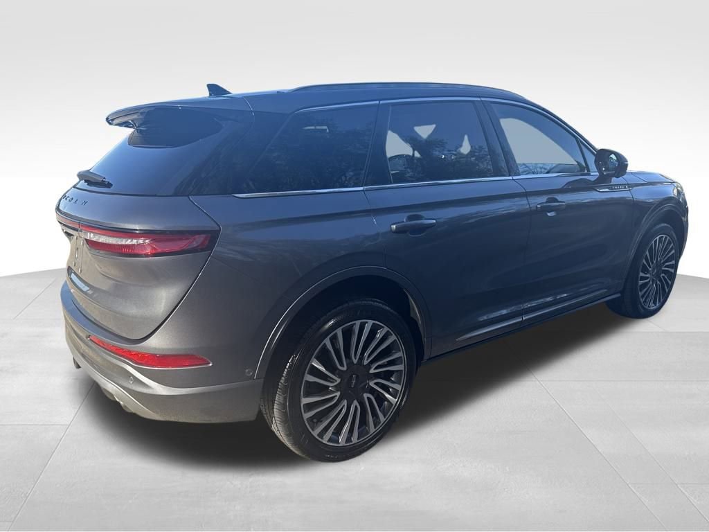 Used 2022 Lincoln Corsair Reserve w/ Sport Package image 5