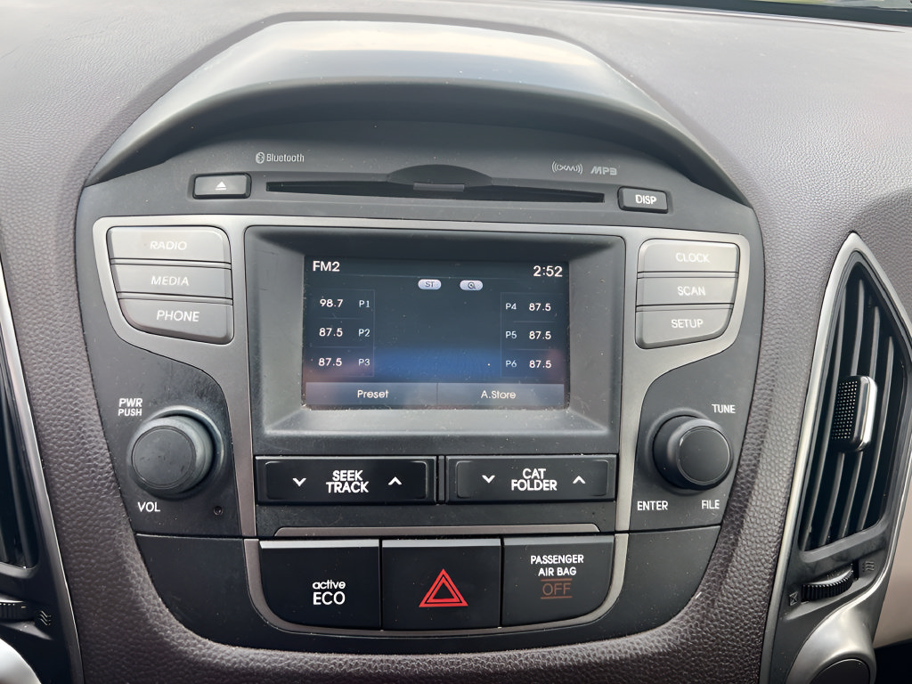 Used 2015 Hyundai Tucson GLS w/ Option Group 02 AWD/4WD image 24