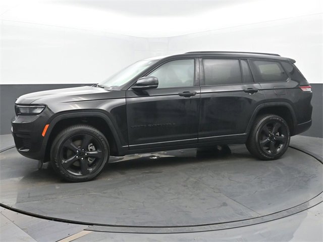 Used 2024 Jeep Grand Cherokee L Altitude image 2
