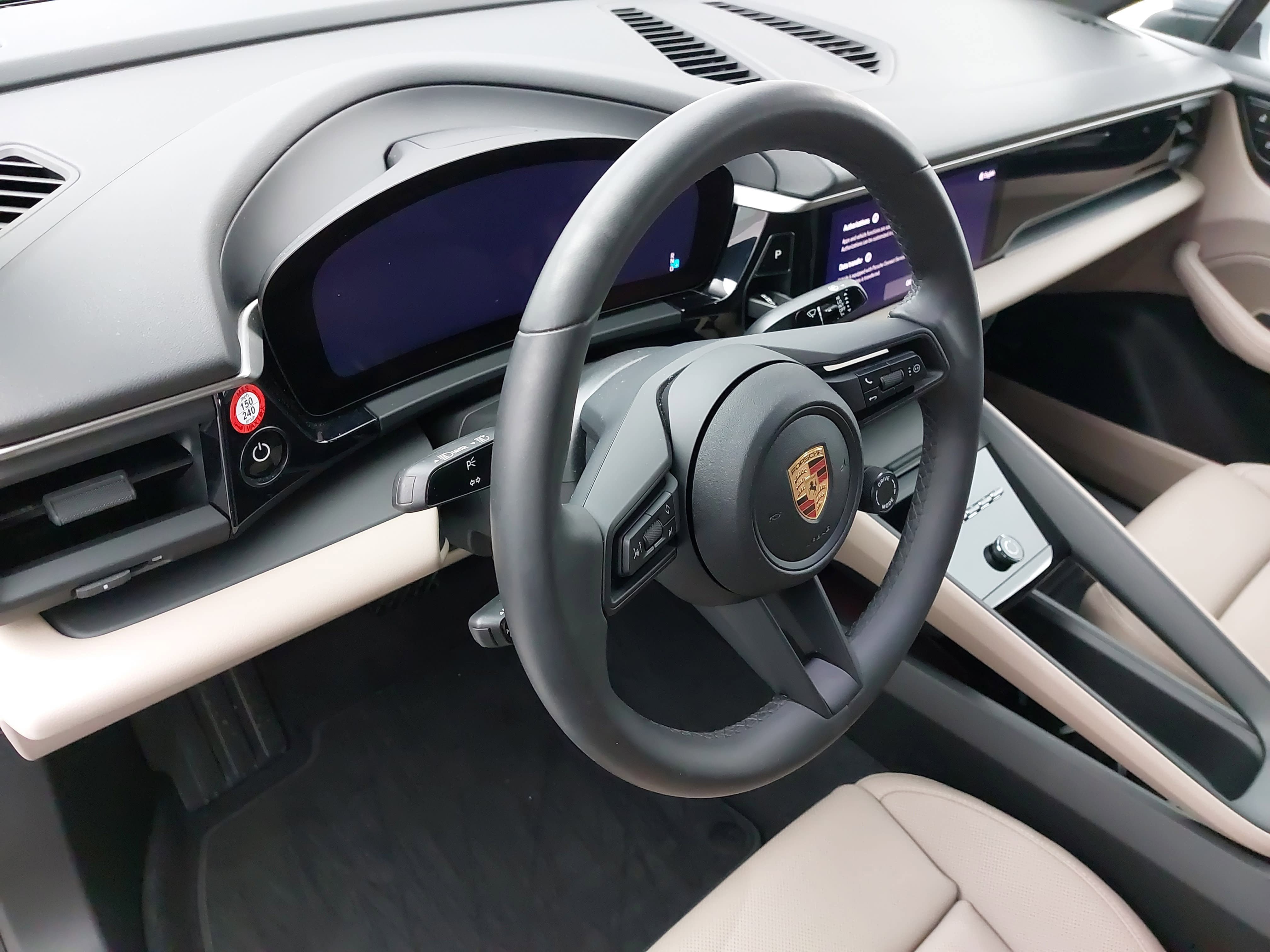 Certified 2025 Porsche Macan Electric RWD image 4