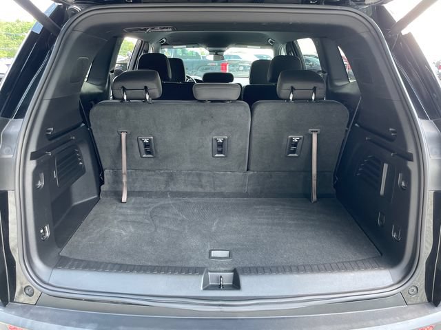 Certified 2025 GMC Acadia Elevation AWD/4WD image 15