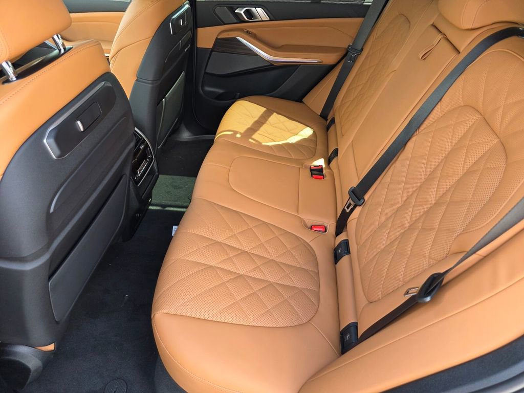 New 2026 BMW X5 xDrive40i w/ Executive Package AWD/4WD image 12