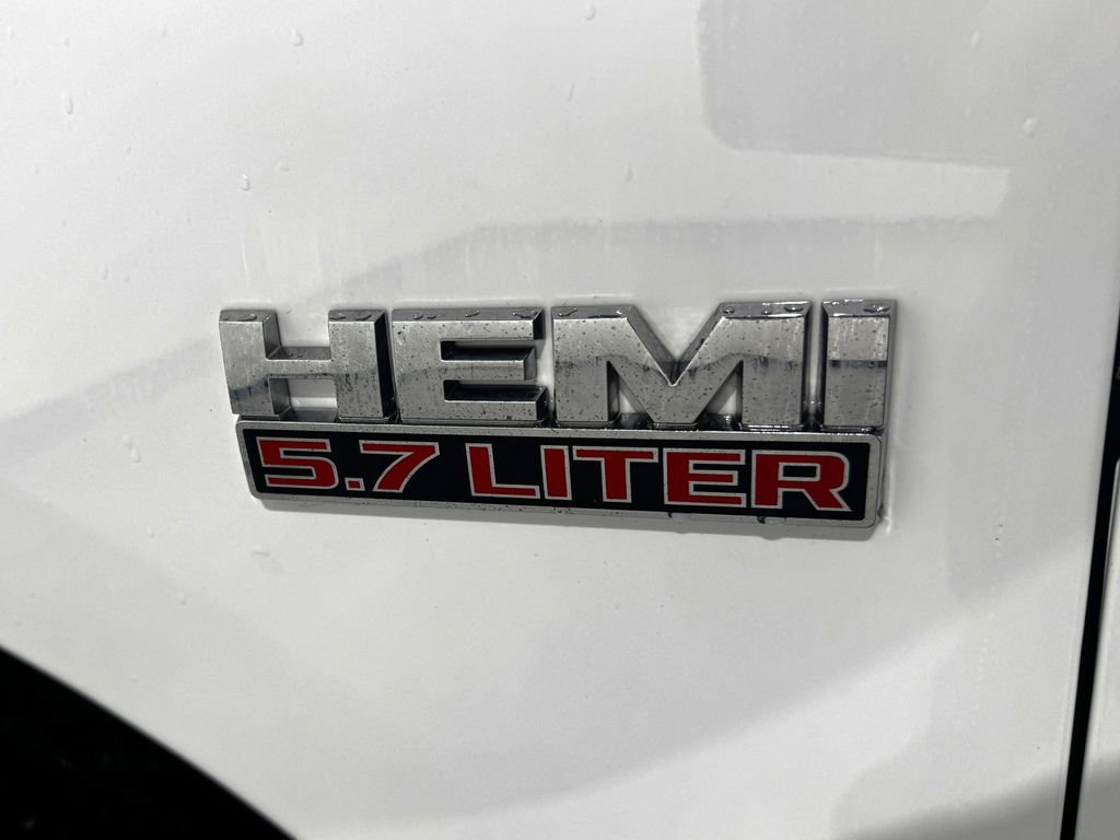 Used 2022 RAM 1500 Classic SLT image 32