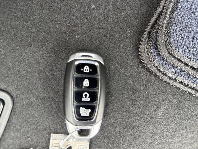 Used 2020 Hyundai Venue SEL w/ Convenience + Premium Package FWD image 46