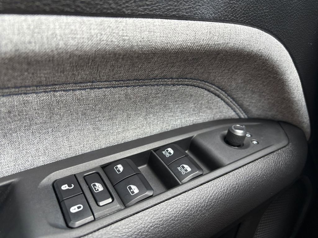 Used 2022 Jeep Compass Latitude image 11