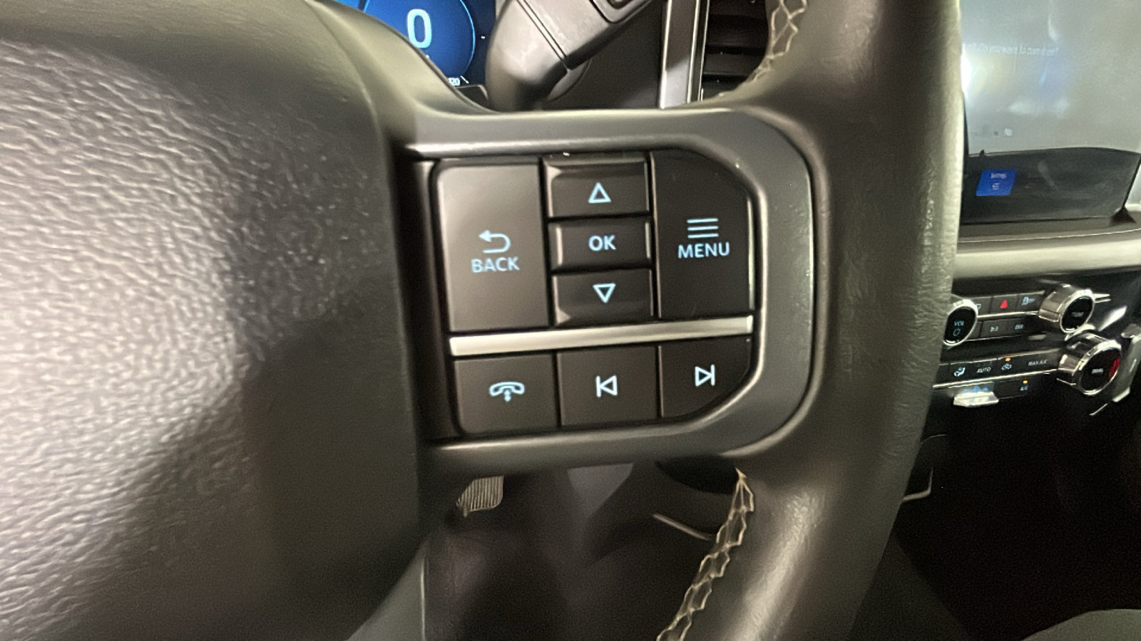 Used 2025 Ford F150 XLT w/ Equipment Group 301A Standard AWD/4WD image 21