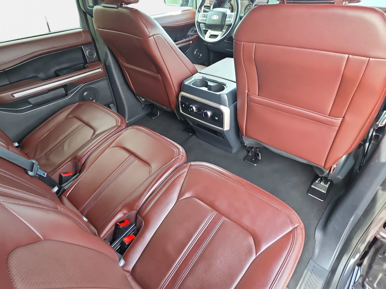 Used 2024 Ford Expedition Max Limited image 11