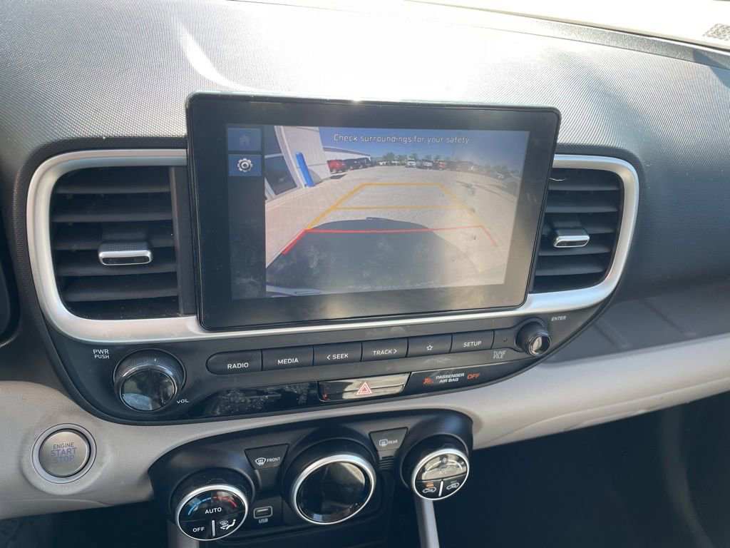 Used 2024 Hyundai Venue SEL FWD image 20