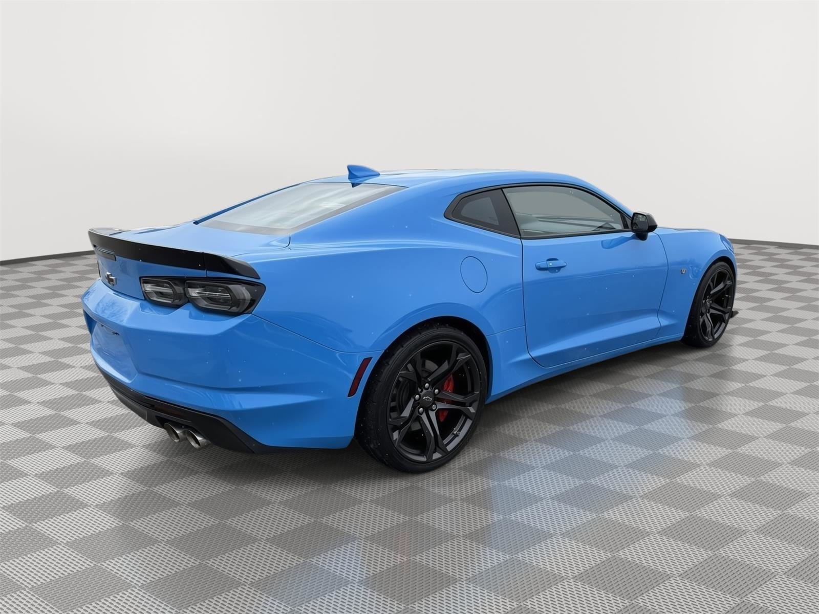 Used 2022 Chevrolet Camaro SS RWD image 7