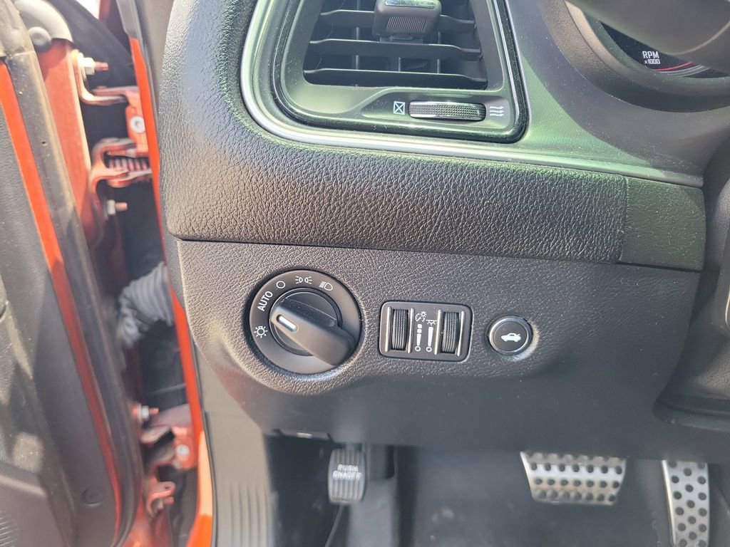 Used 2020 Dodge Challenger R/T Scat Pack RWD image 33