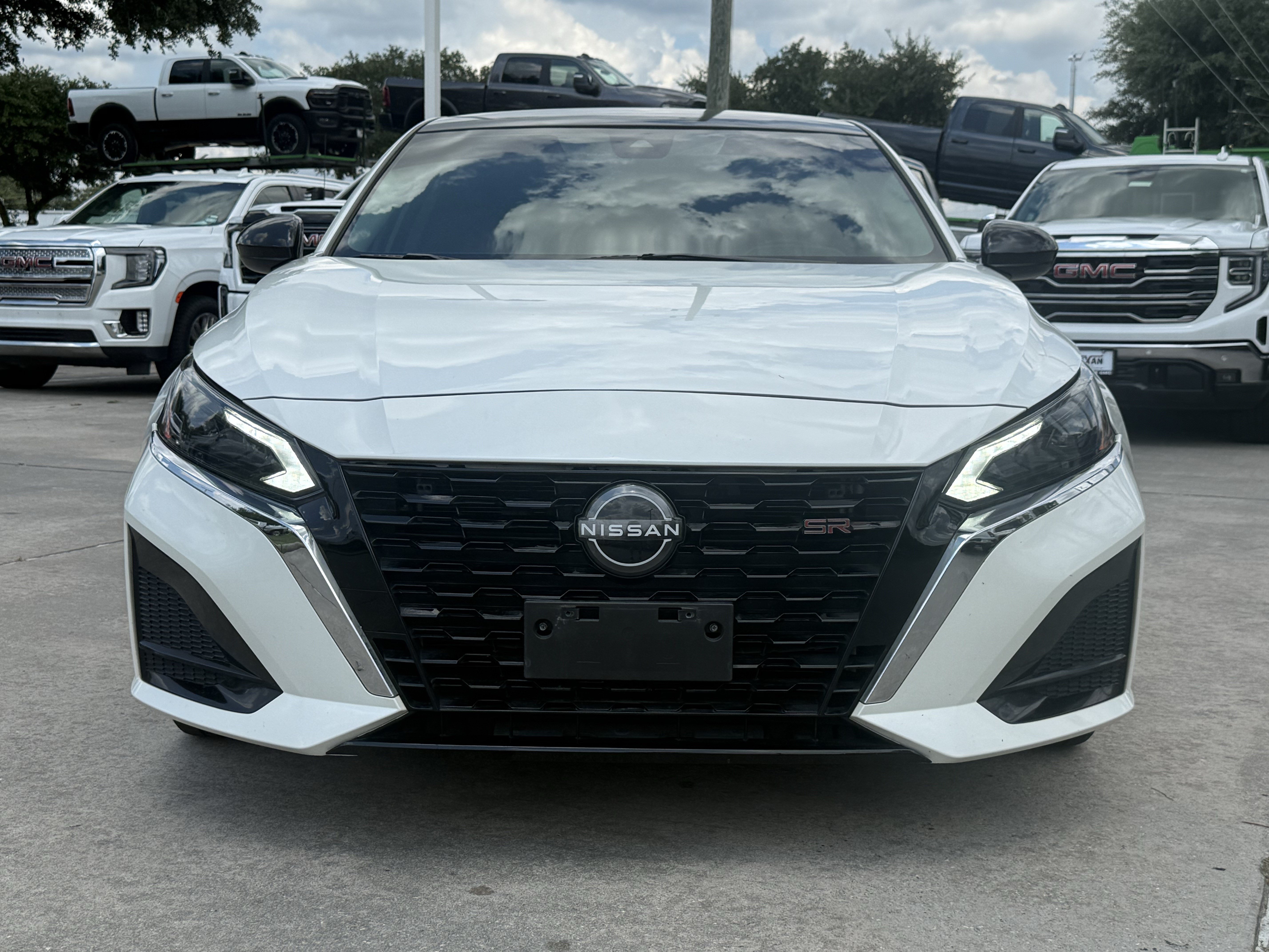 Used 2023 Nissan Altima 2.5 SV FWD image 10