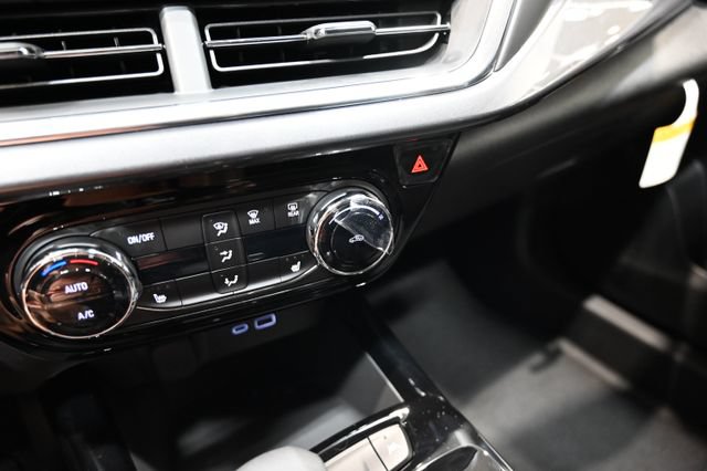 New 2026 Chevrolet Trax ACTIV w/ Driver Confidence Package FWD image 17