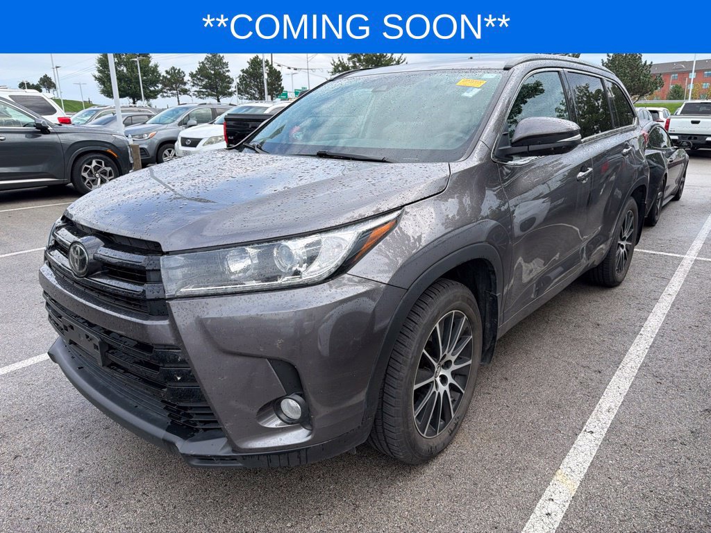 Used 2018 Toyota Highlander SE