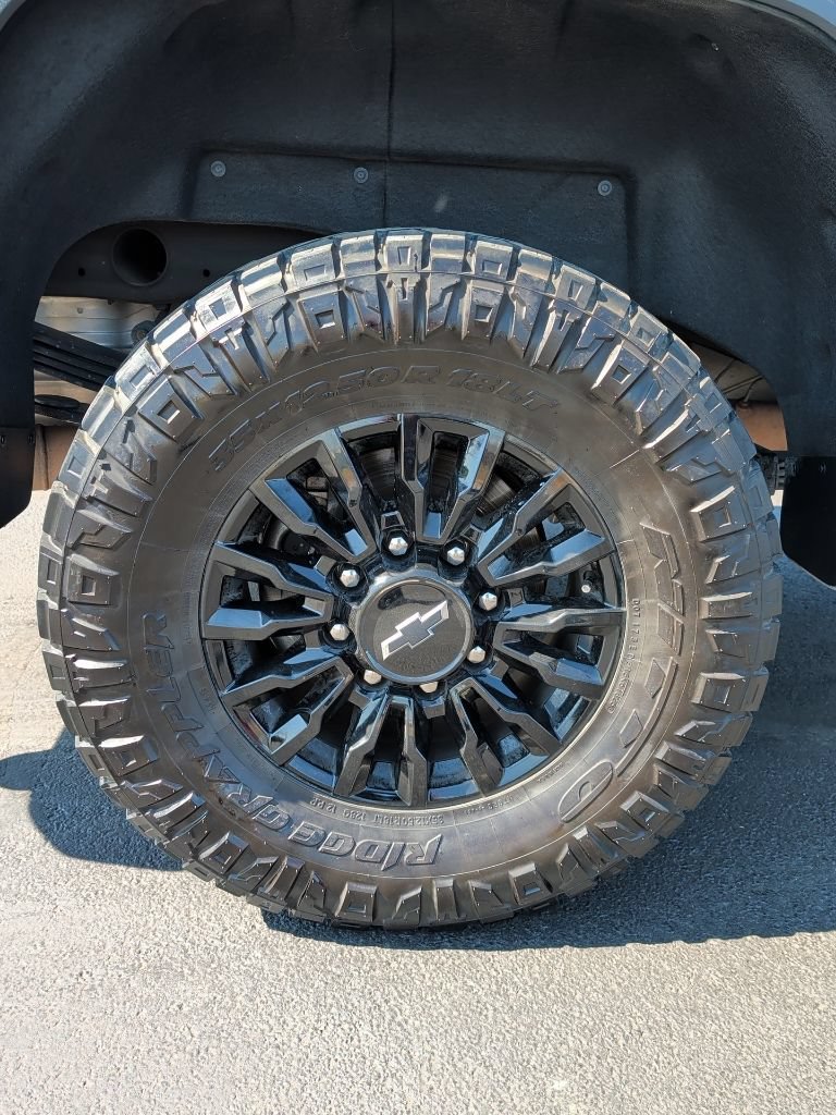 Used 2024 Chevrolet Silverado 2500 LTZ w/ LTZ Plus Package AWD/4WD image 6