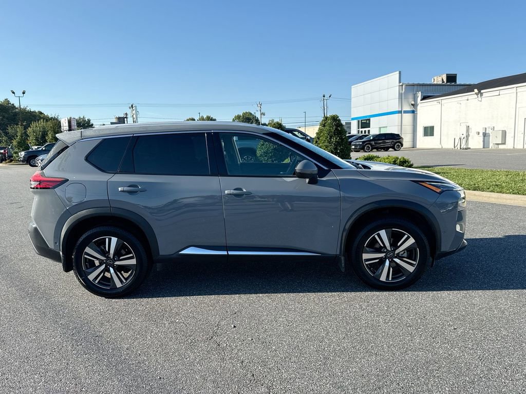 Used 2023 Nissan Rogue SL w/ SL Premium Package image 7