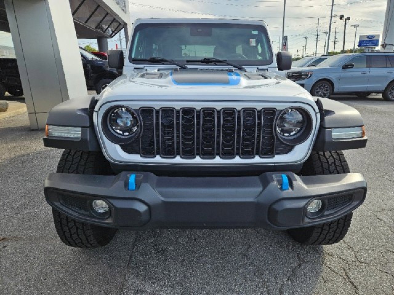 Used 2024 Jeep Wrangler Unlimited Rubicon 4xe image 9