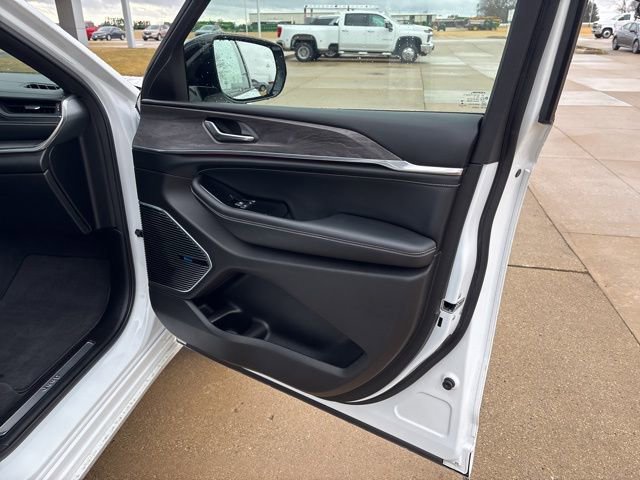 Used 2021 Jeep Grand Cherokee L Overland image 23