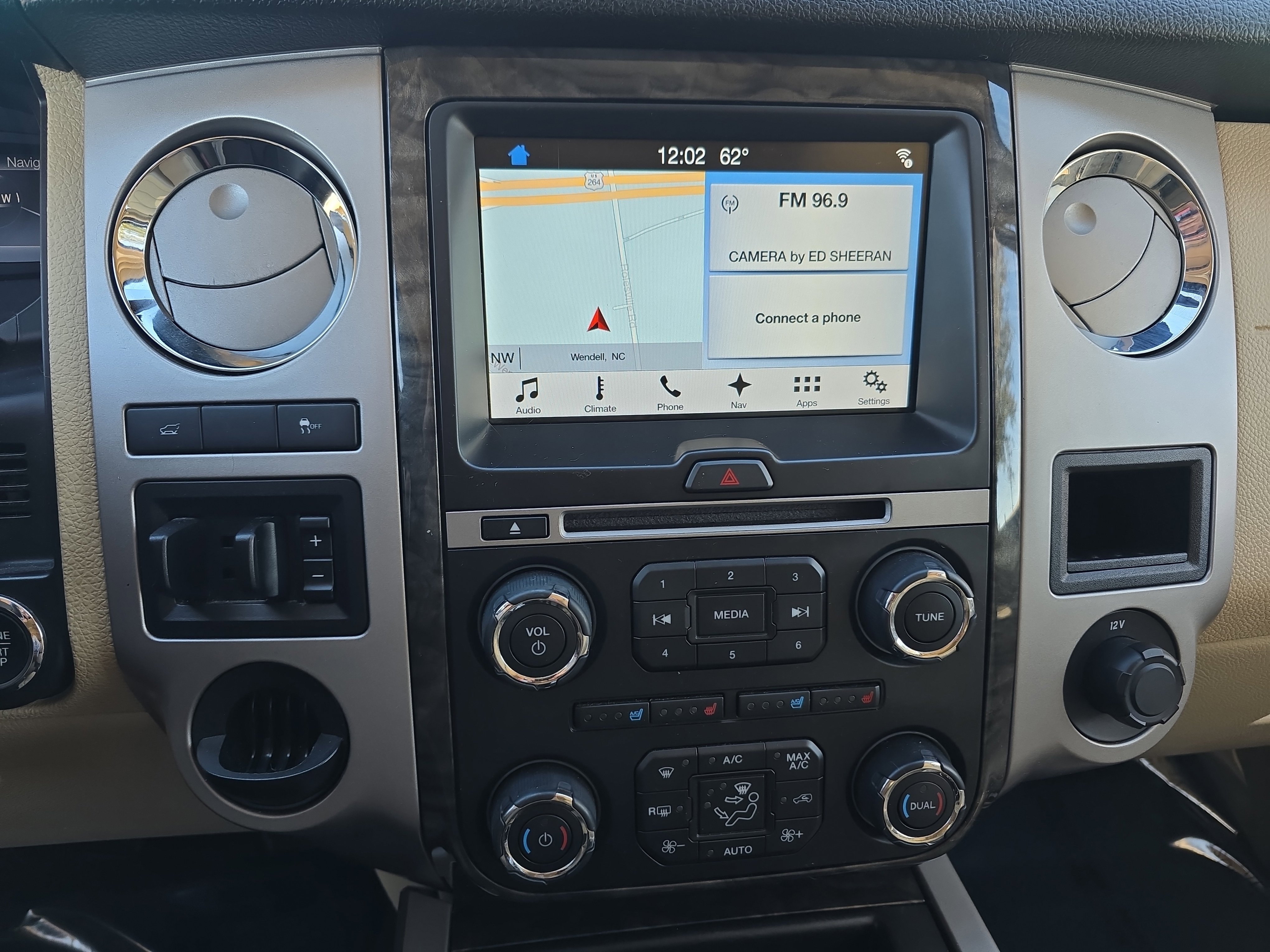 Used 2017 Ford Expedition Limited w/ Equipment Group 301A image 22