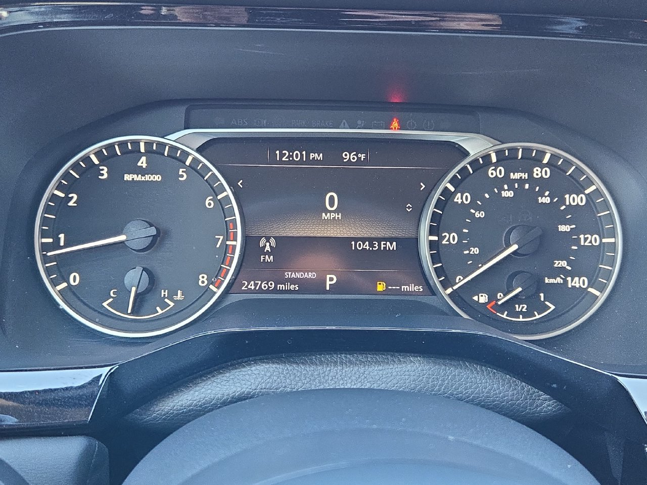 Used 2025 Nissan Pathfinder SV FWD image 19