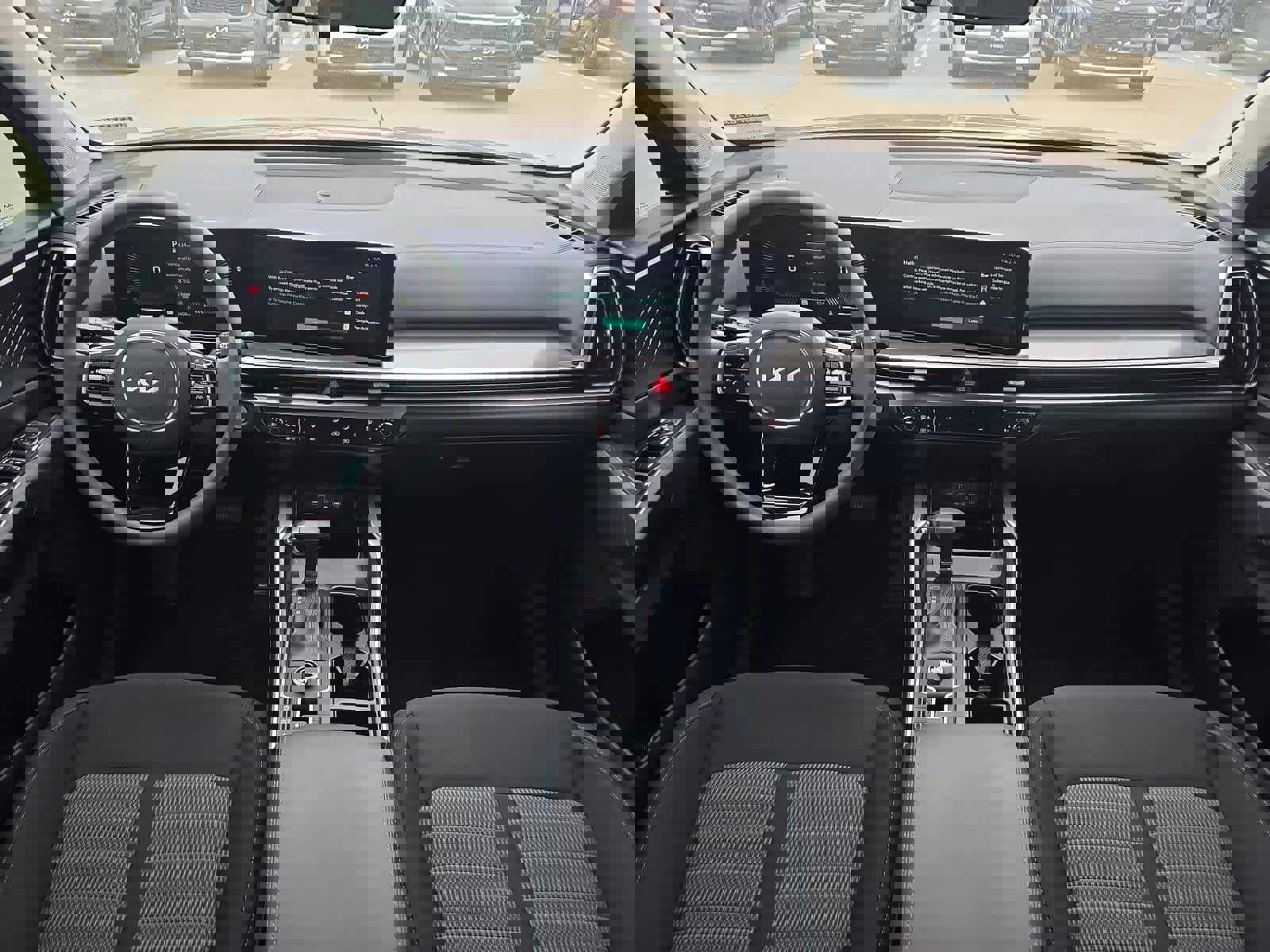 Certified 2025 Kia Sorento LX image 14