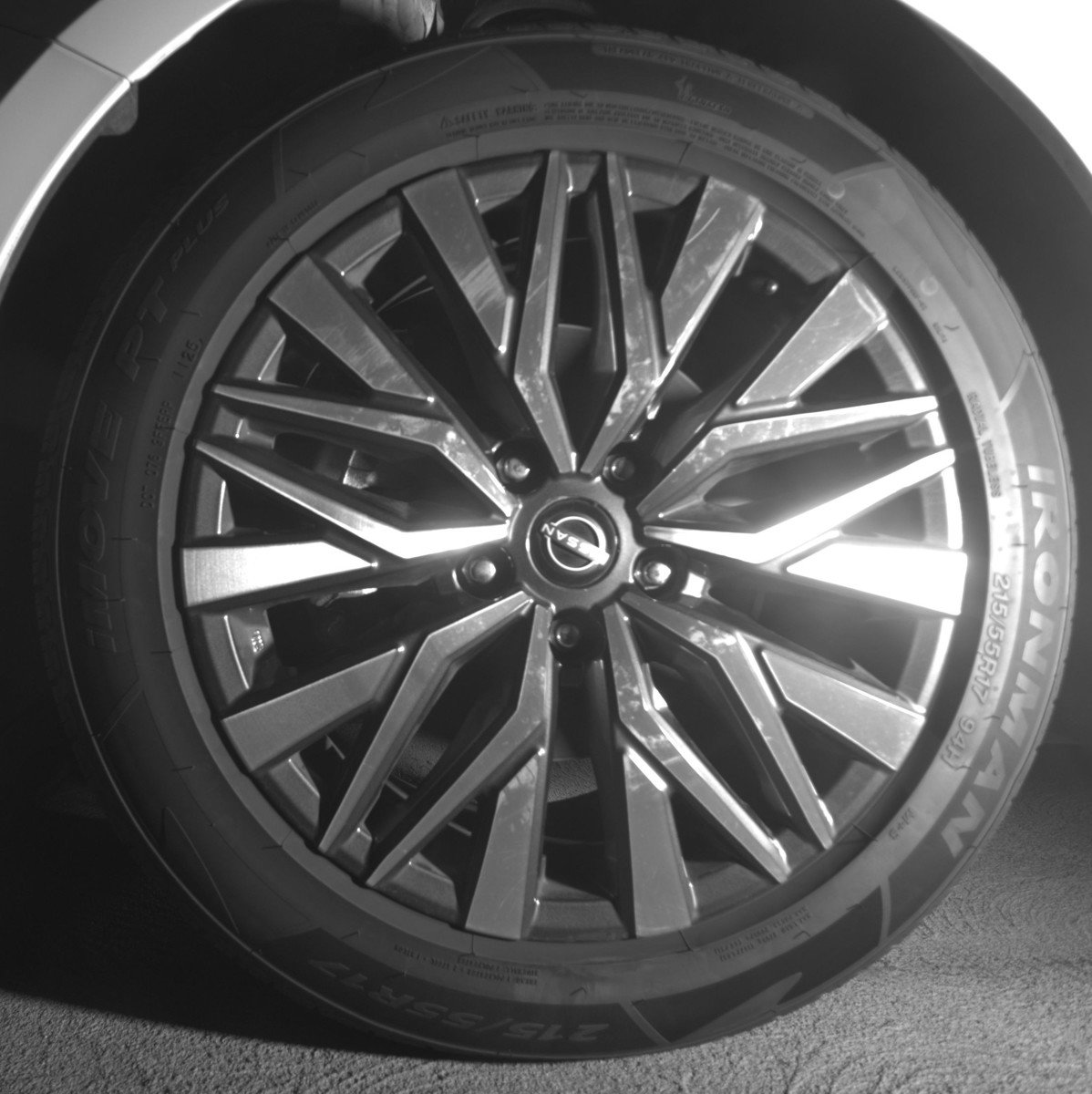 Used 2025 Nissan Altima 2.5 SV FWD image 12