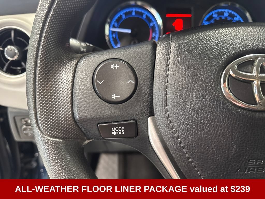 Used 2018 Toyota Corolla LE FWD image 3