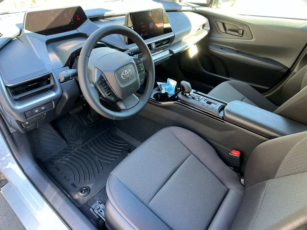 New 2026 Toyota Prius LE FWD image 11