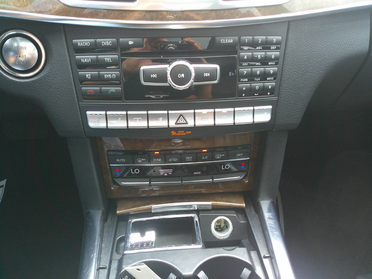 Used 2014 Mercedes-Benz E 550 4MATIC Sedan w/ Premium 1 Package image 23